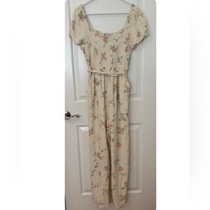 American Eagle Outfitters Floral Jumpsuit Cream Size Medium